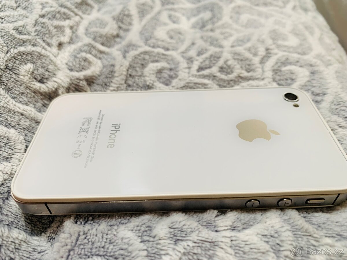 iPhone 4(s) bílý 32GB