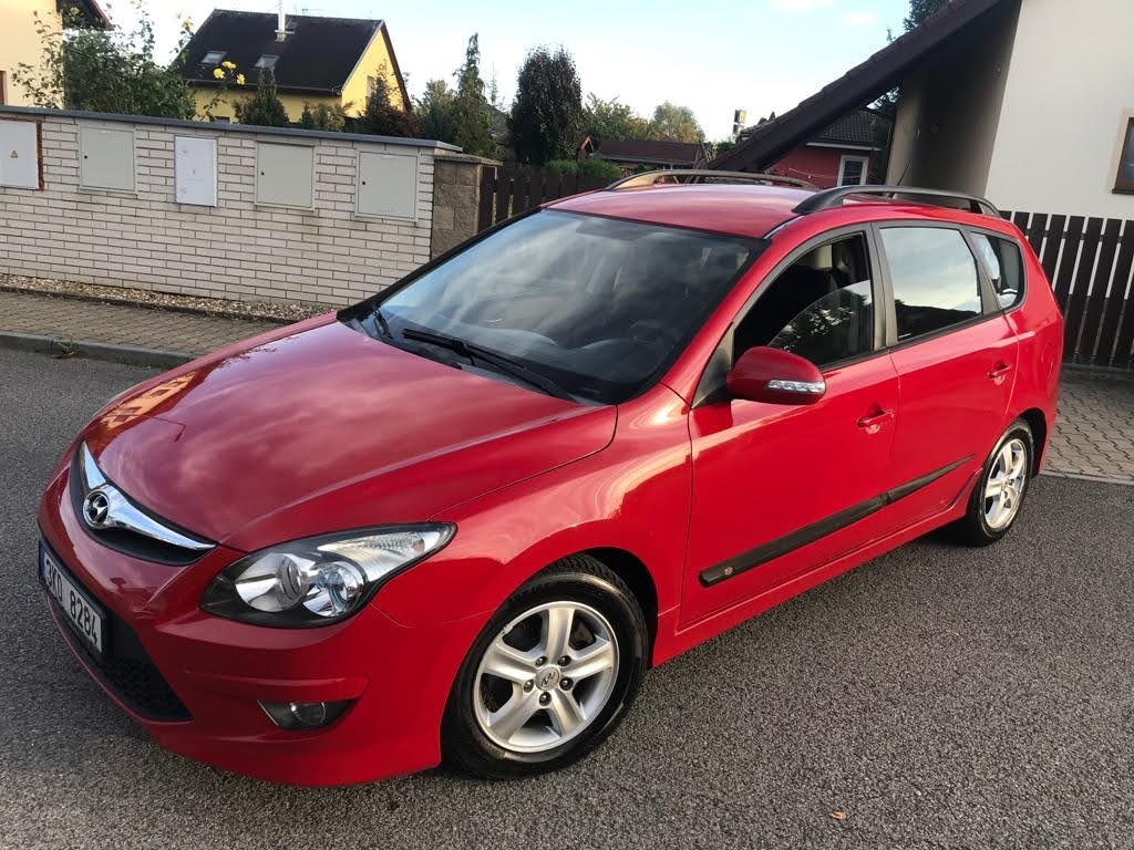 Hyundai i30 Combi 1.4 benzin - face lift - po servise -