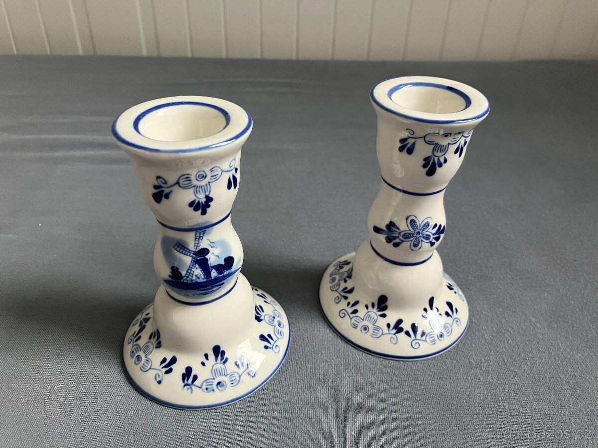 Dvojice keramických svícnů, ručně malované, Delft Blue Color