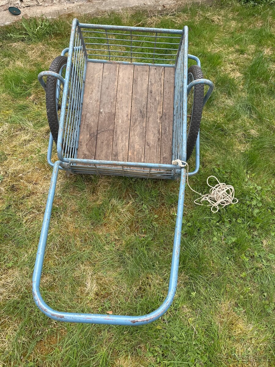 Dvoukolový vozík