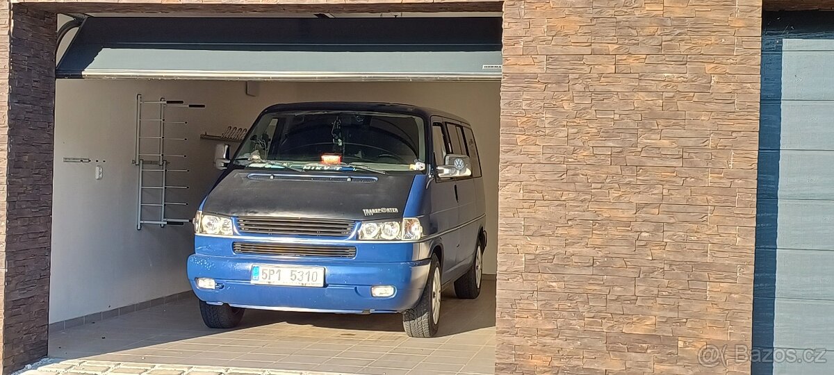 Vw T4 Caravelle 2,5Tdi 75kw r.v.98