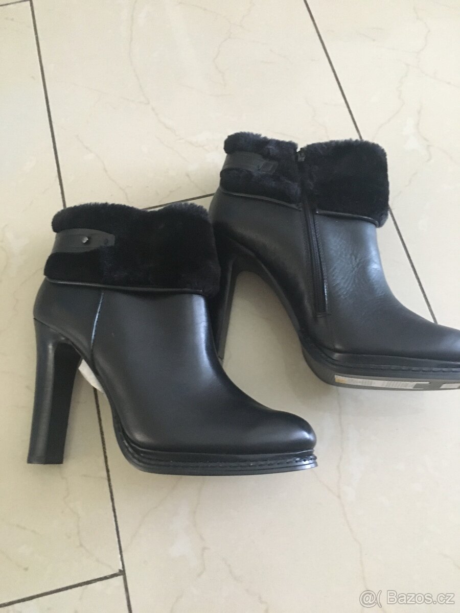 Kozačky boty Mark & Spencer nové kožené vel.39,5