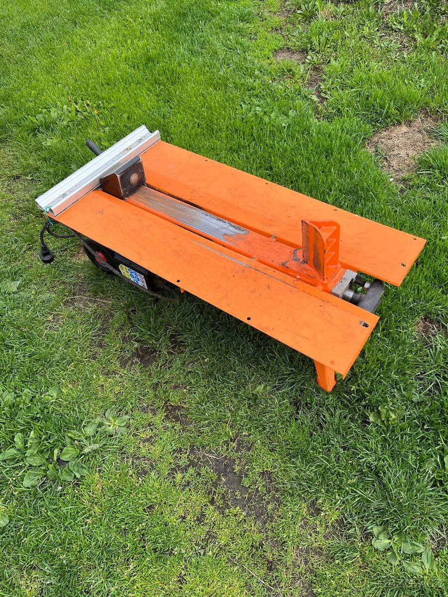 Štípačka na dřevo Patriot 5t.