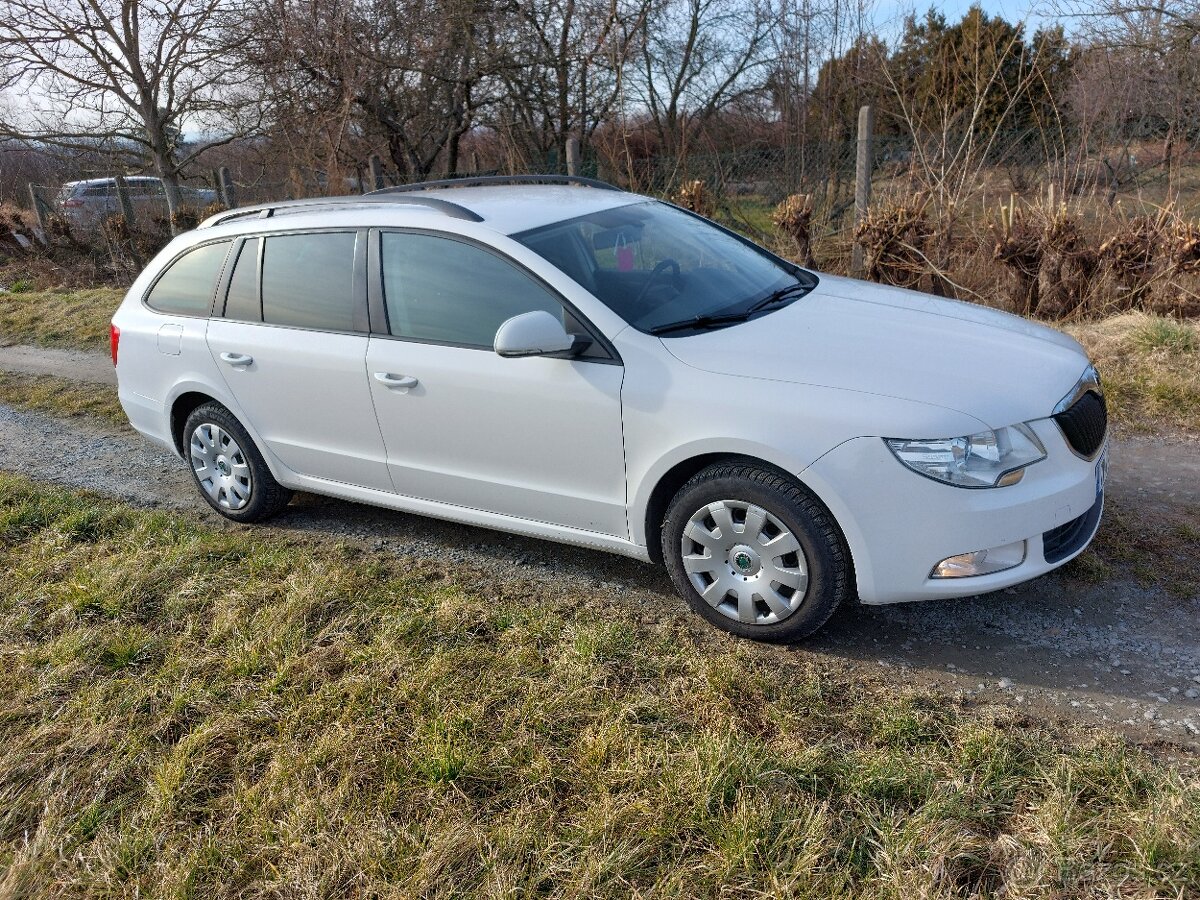 Prodám Škoda superb combi 1.6TDI 77kw