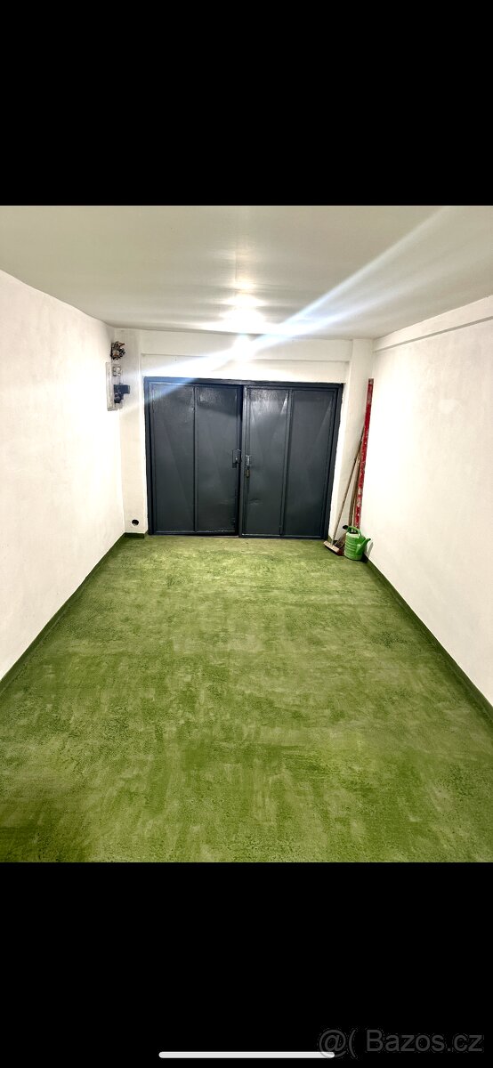 Pronájem garáže - Uherský Brod, Vinohrady