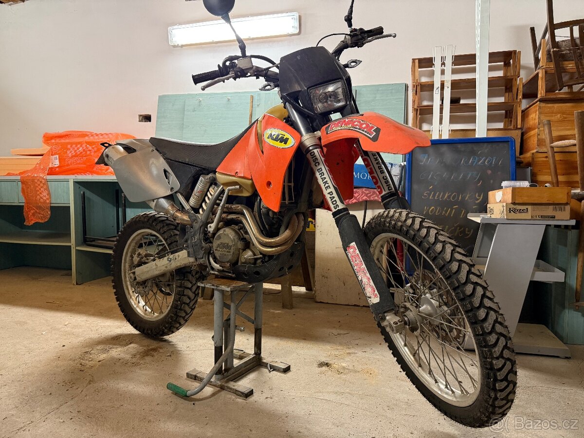 KTM EXC 400 - s SPZ, platná STK