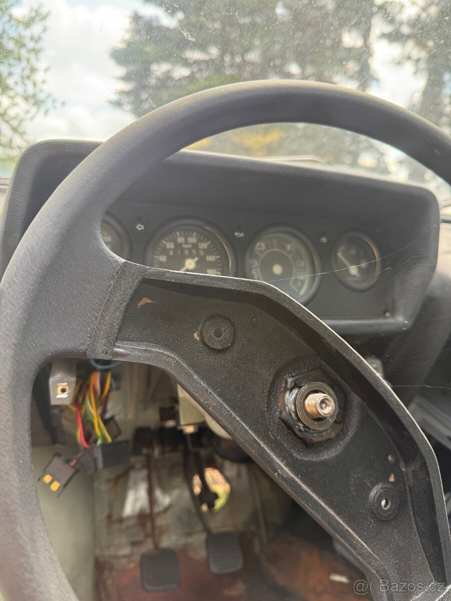 Prodám náhradní díly Škoda 120L