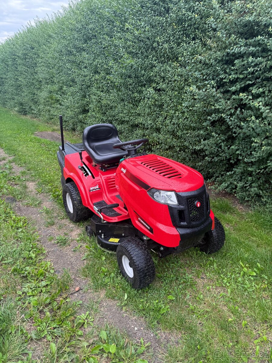 Prodám zahradní traktor MTD