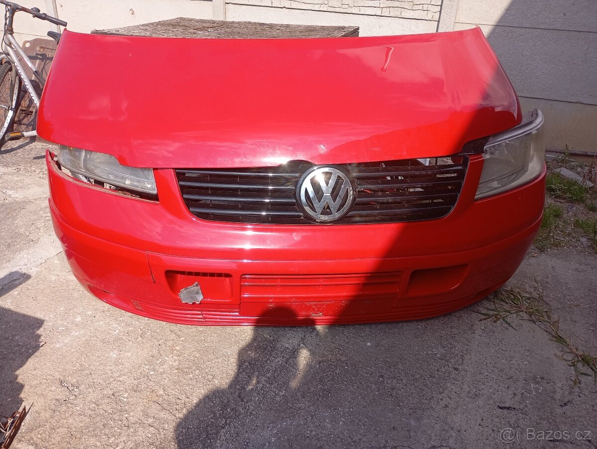 Přední část vozu VW T5 transporter