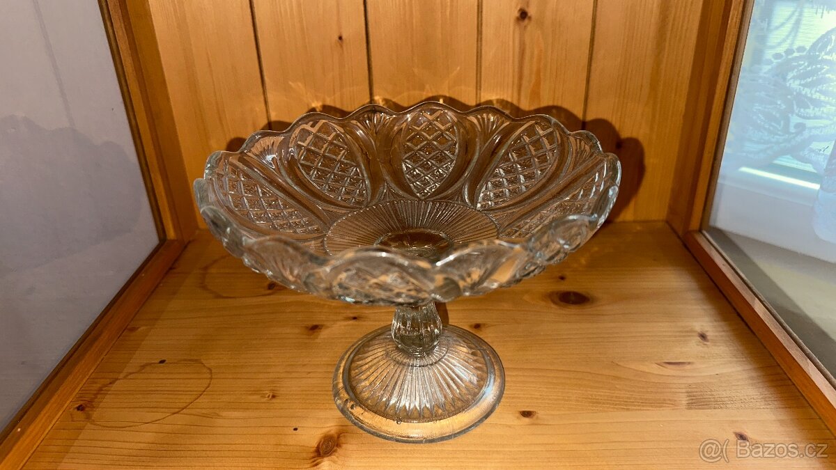 Starožitný skleněný nástolec