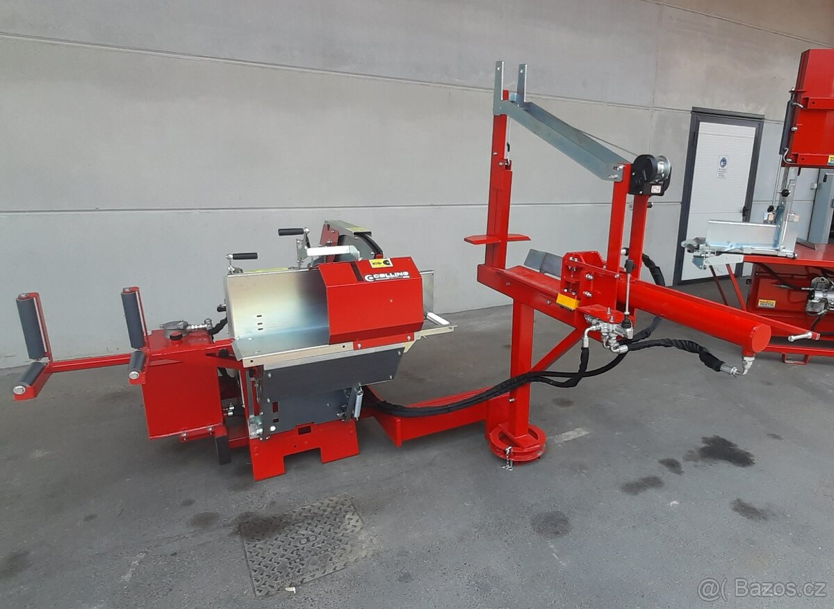 Pila se štípačkou za traktor