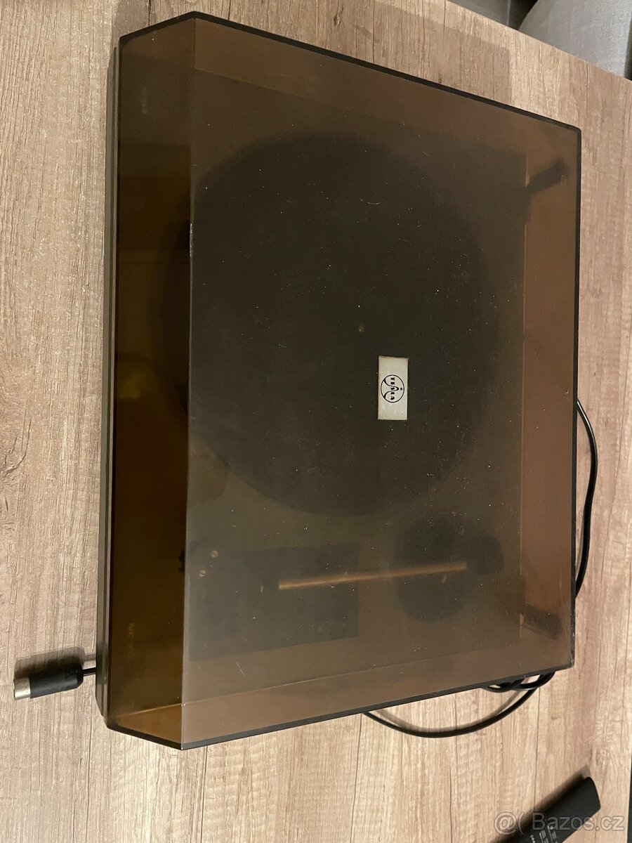 Gramofon Tesla NC 300
