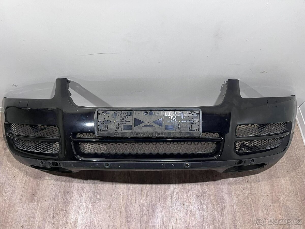 //Přední Nárazník VW Touareg 4L//