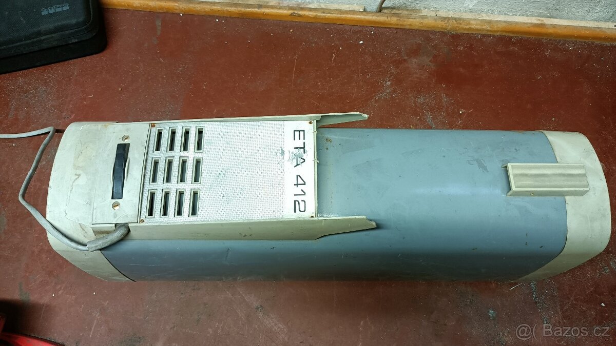 Starý Funkční Vysavač ETA 412