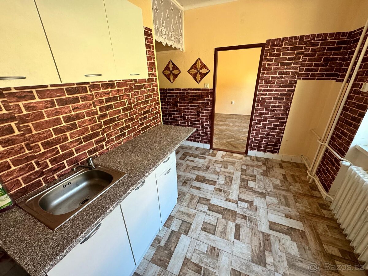(479) Pronájem, byt 2+1, 51 m, Pohr.stráže 344, Kraslice