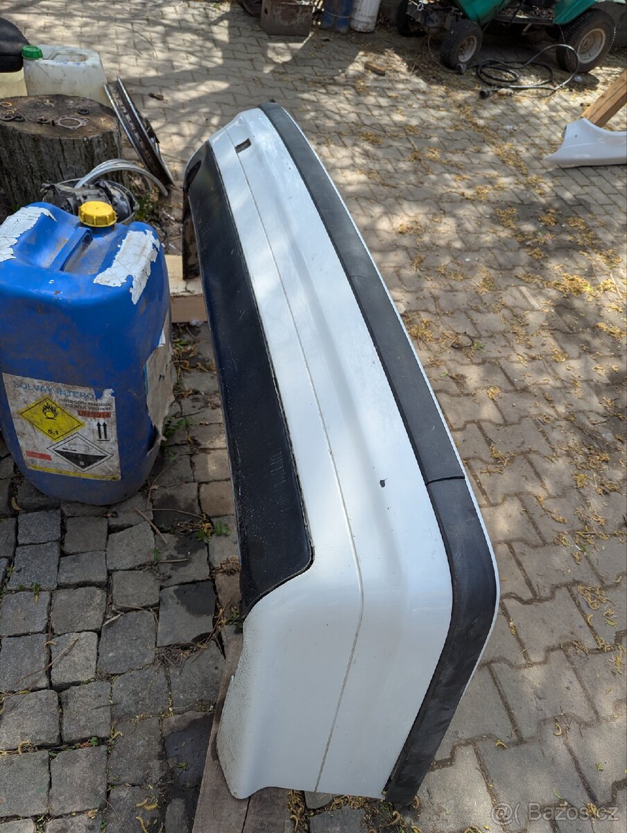Zadní nárazník bmw e36 coupe + blatníky