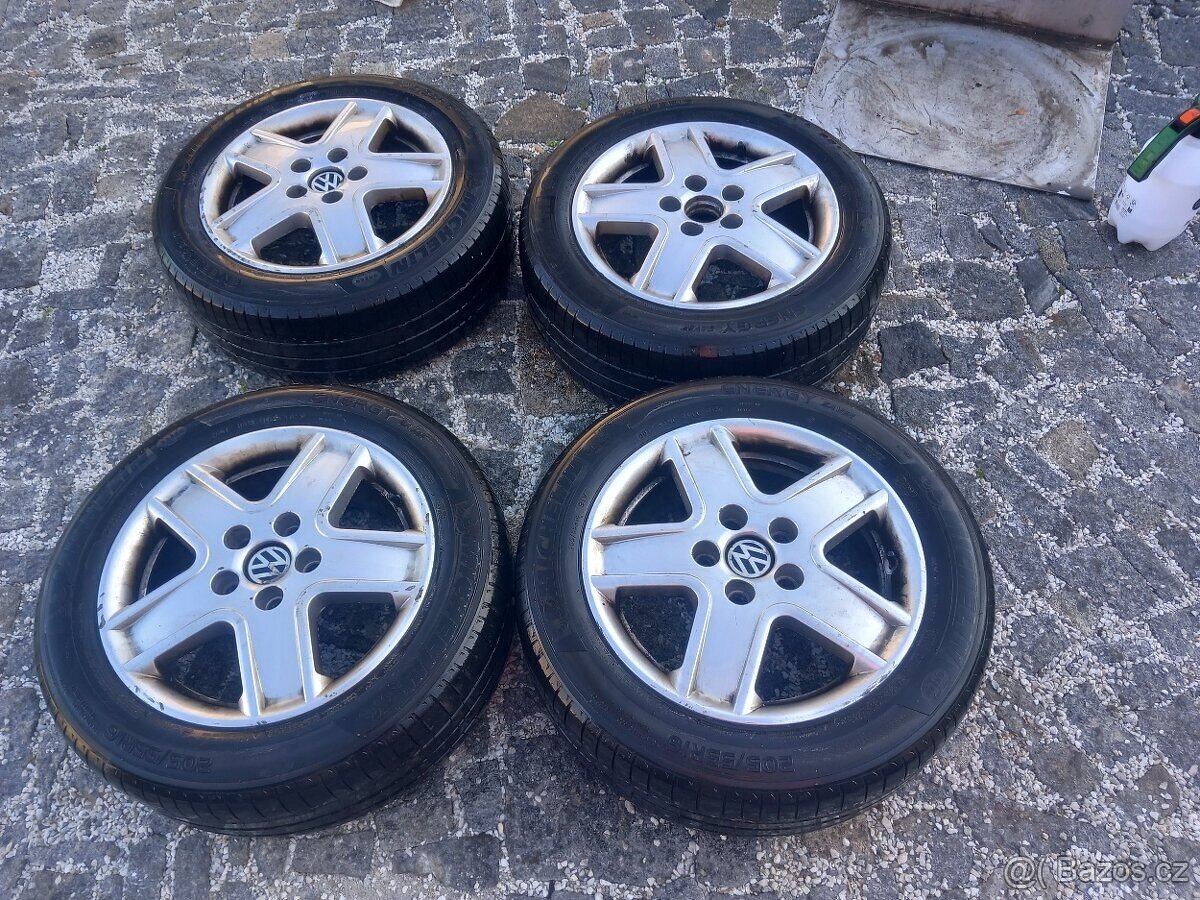 5x112 r16 alu kola Octavia golf Passat 205/55/16