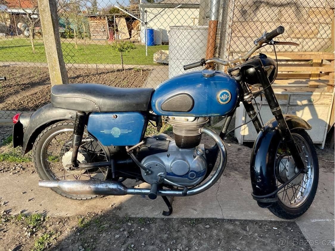 AJS model 14, anglický moto veterán 1961, bílé SPZ