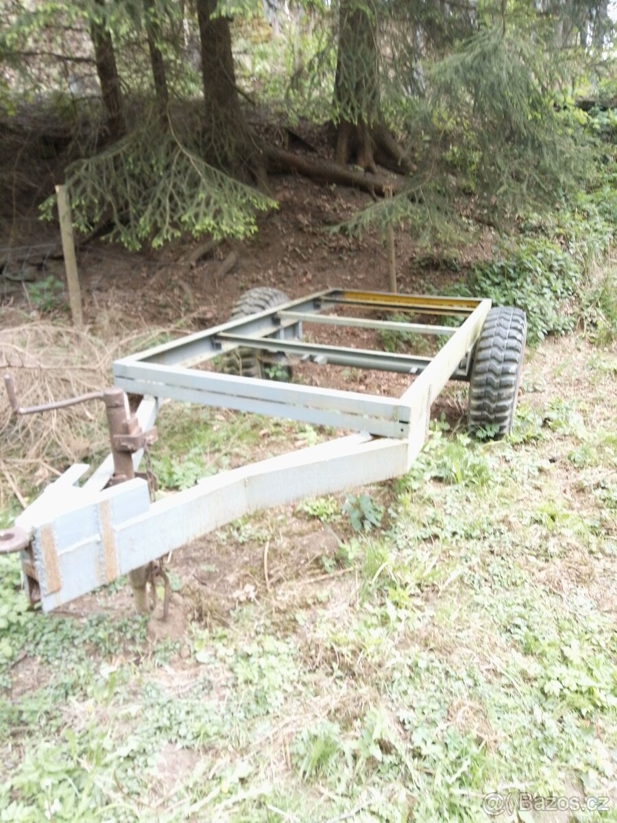 Prodá vlek za traktor