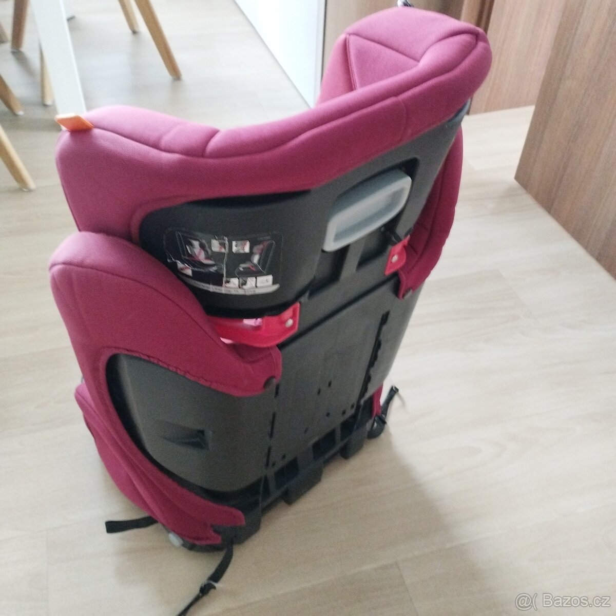 Autosedačka Joie 15-36 kg
