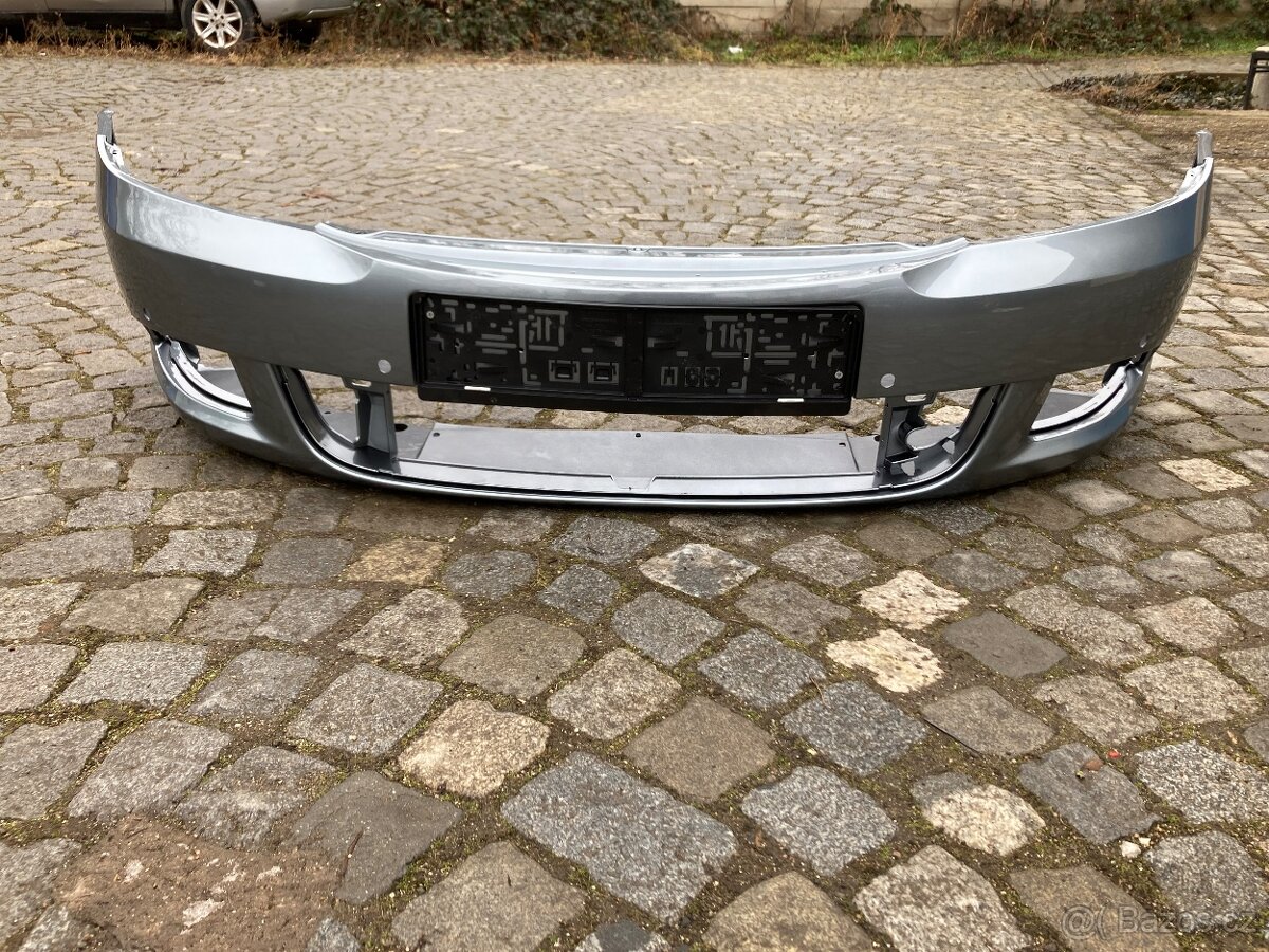 naraznik octavia 2 facelift rok 2009-2013 ,barva LF8L ,9157