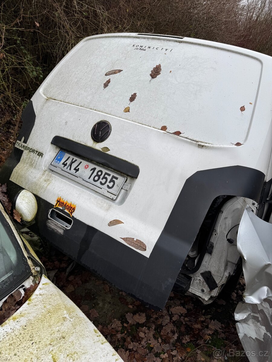 Zadní vrata vw transporter t5