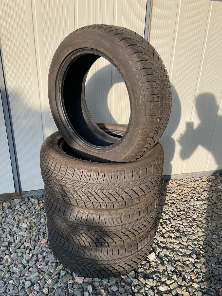 215/55/17 - Zimní pneu Matador Nordicca