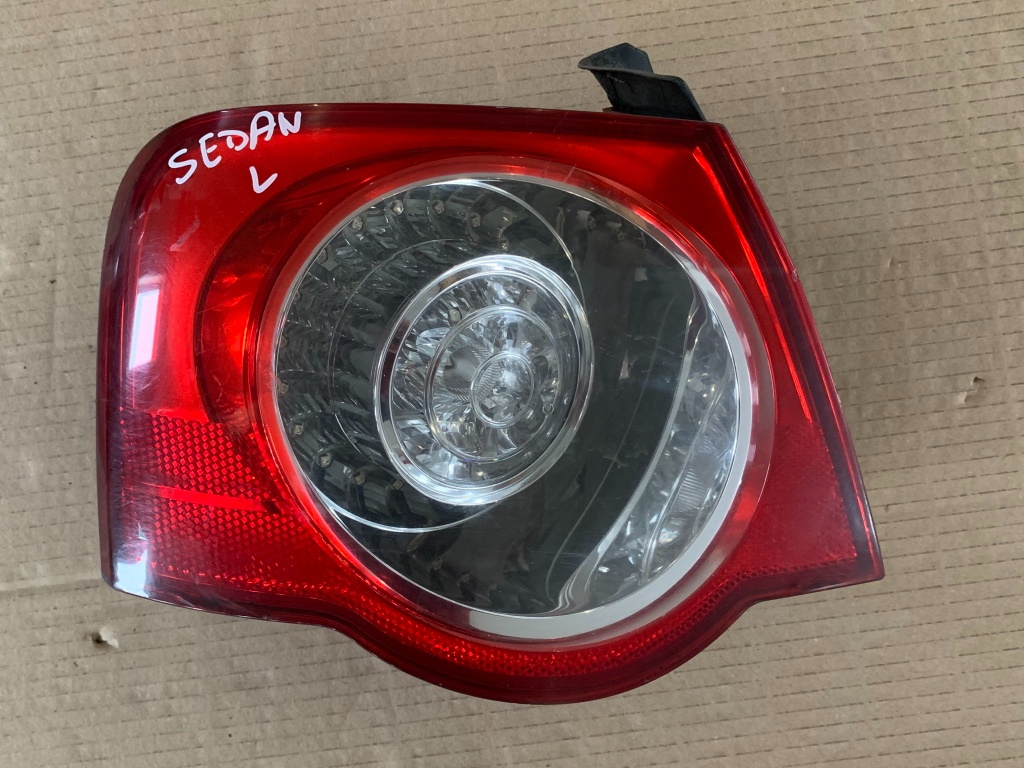 VW PASSAT B6 3C 2005-2010 světlo LZ SEDAN 3C5945095C