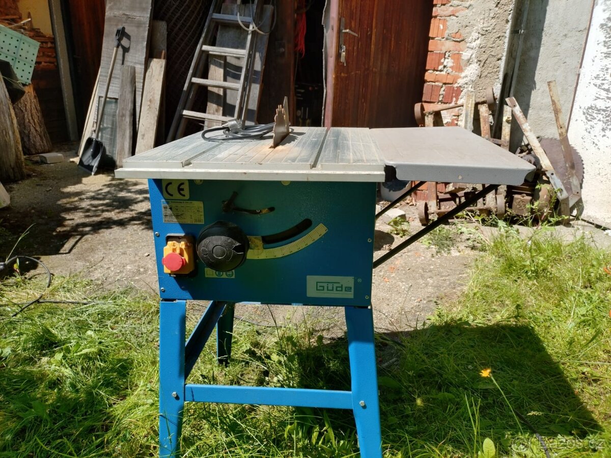 Elektrická stolní kotoučová pila