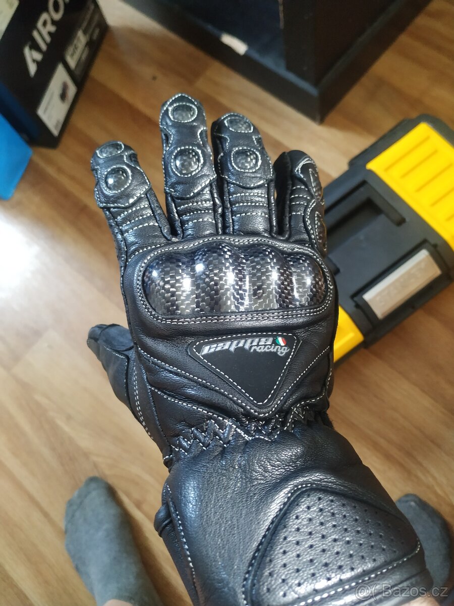 Rukavice na moto