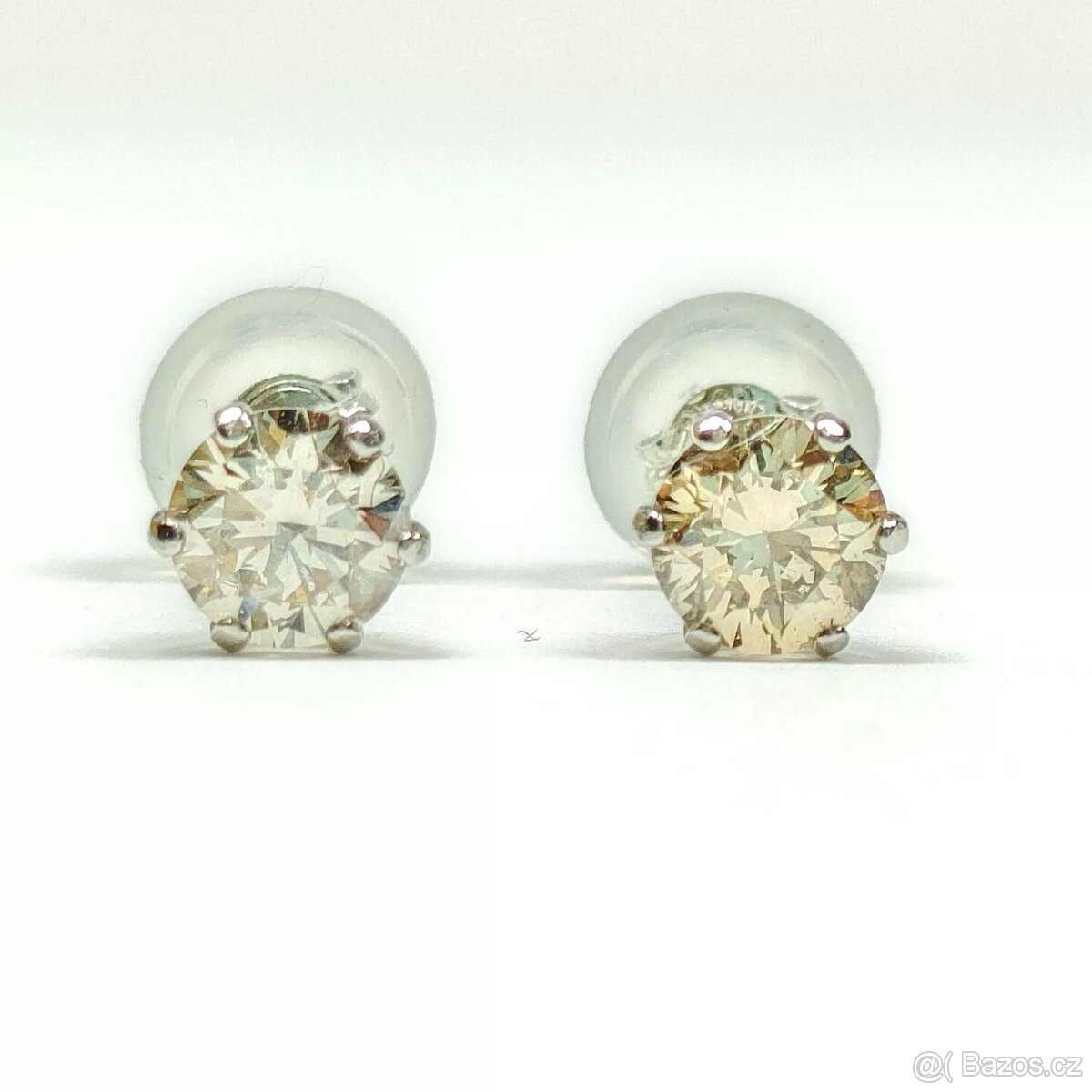 LUXUSNÍ PLATINOVÉ DIAMANTOVÉ NÁUŠNICE 0.50 CT