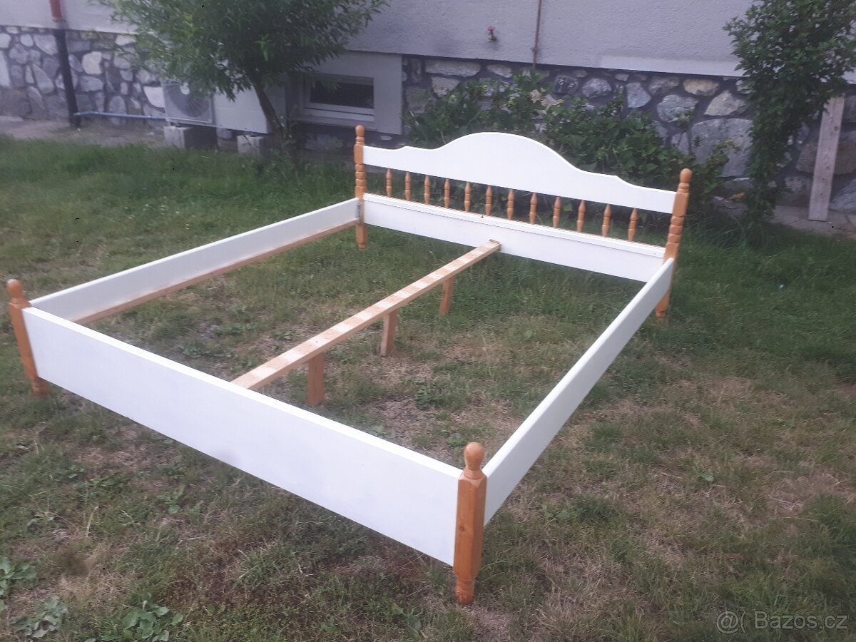 Postel masivni borovice 180x200 cm