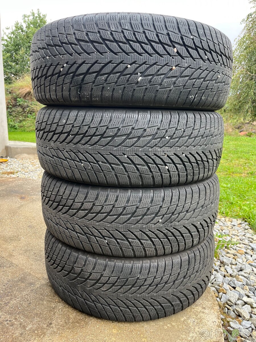Zimní pneu 205/55R17 95V