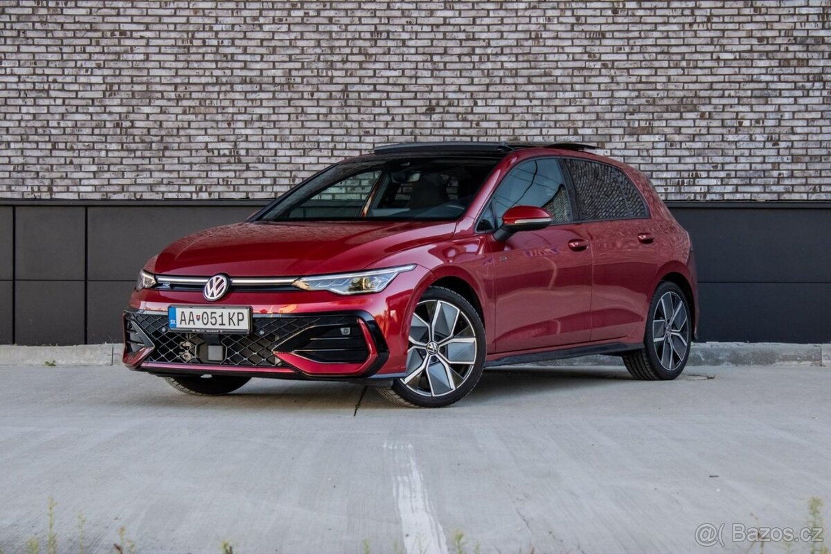 Volkswagen Golf 1.5 TSI ACT 150k R-Line / AJ NA SPLÁTKY