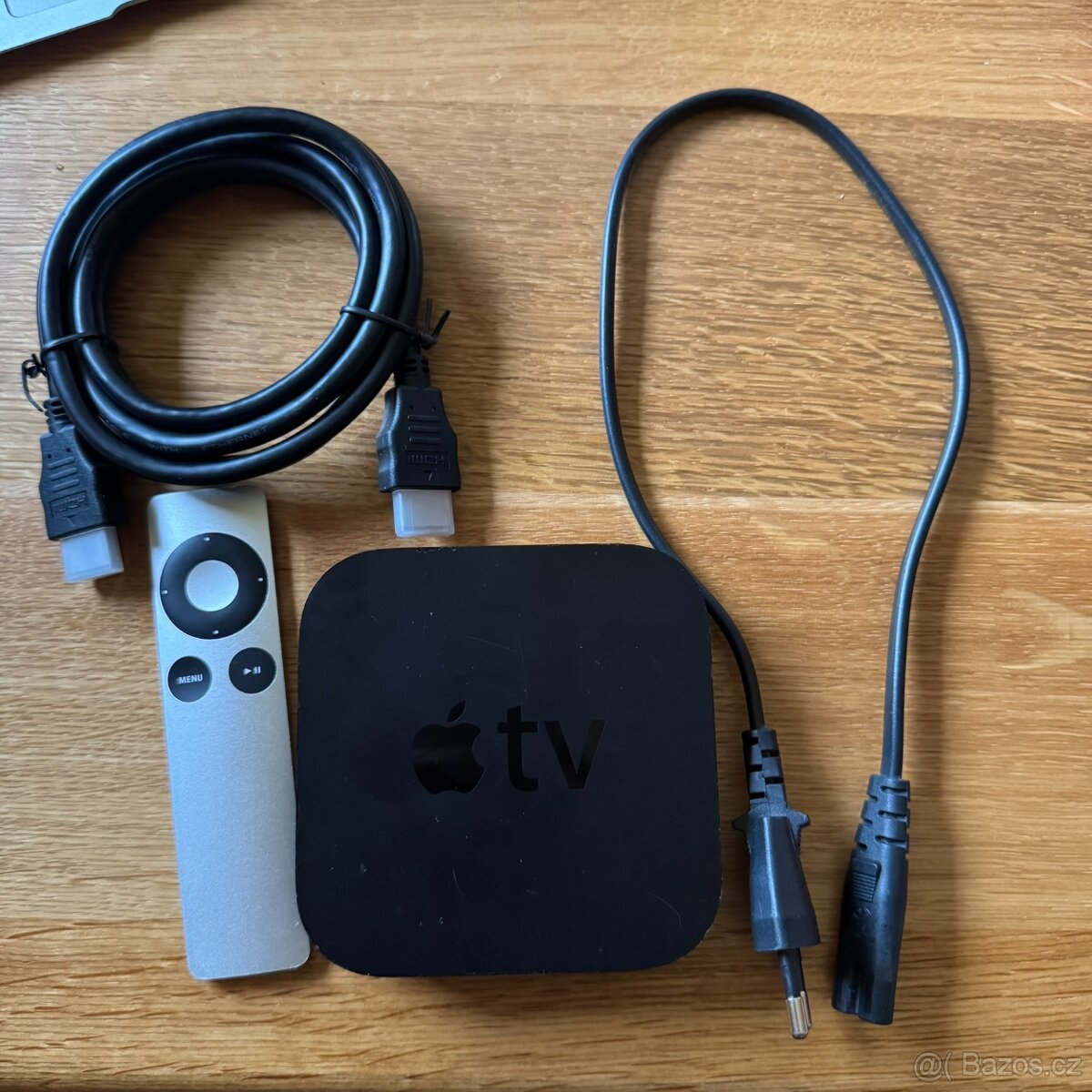 Apple TV (3. generace) - FullHD, streaming do televize