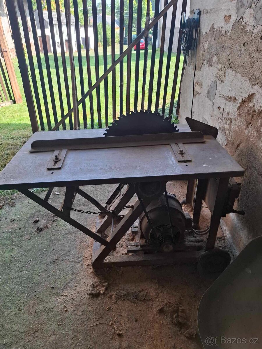 Stolní kotoučová pila