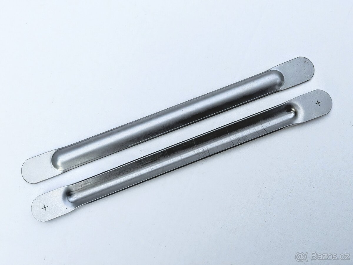 Čz 175, Čz 250 - horní vzpěra zadního blatníku