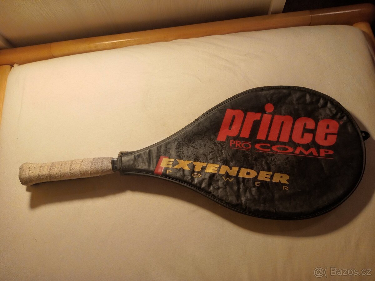 Tenisová starodávná pálka+obal stejný značky