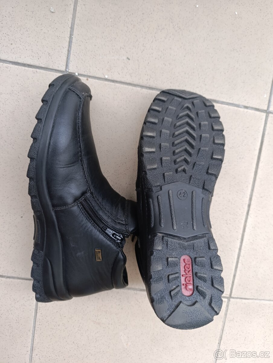 Kotníková obuv zn. Rieker 42