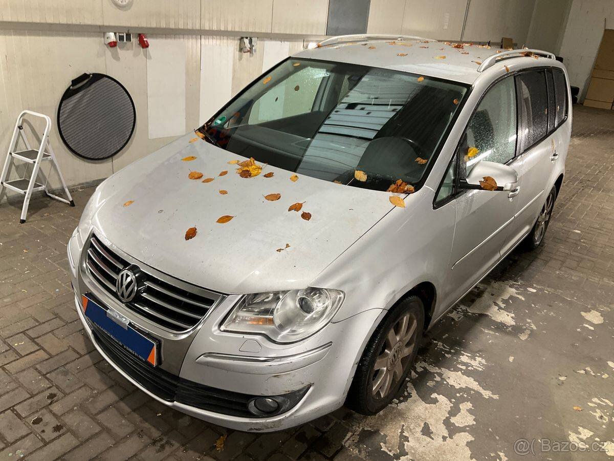 VW Touran 2.0TDI 103kW Highline 7.míst,bez koroze,tažné