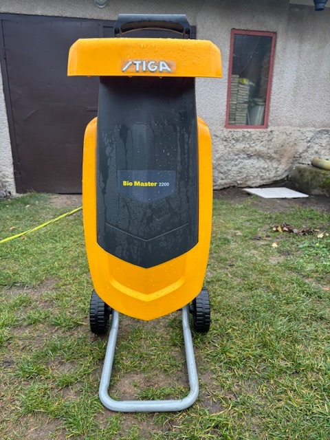 Drtič větví Stiga