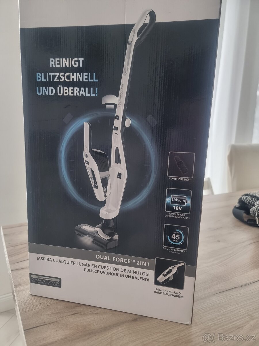 Rowenta tyčový vysavač