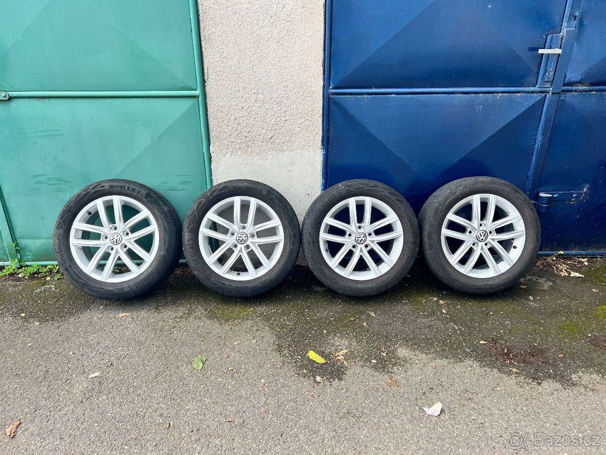 Prodám letní ALU sadu kol na GOLF- 5,6,7 205 55 R16