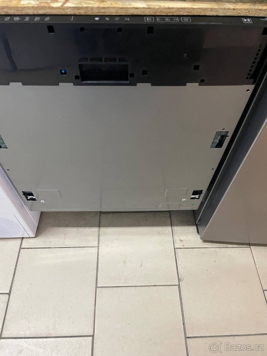 Nepoužitá myčka Beko BDIN36535