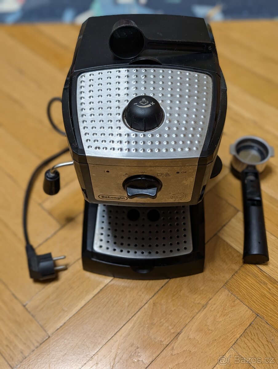 Pákový kávovar DeLonghi