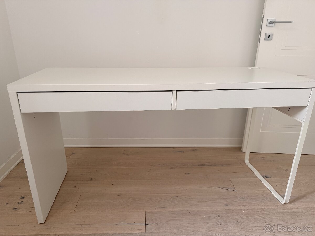 Ikea psací stůl
