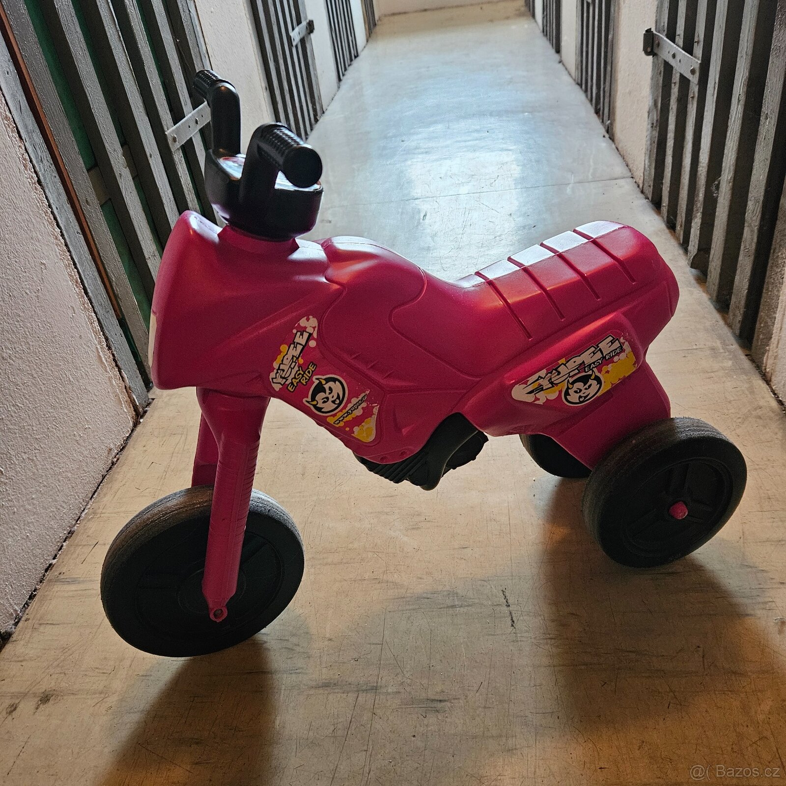 Odrážedlo Enduro Yupee - super stav