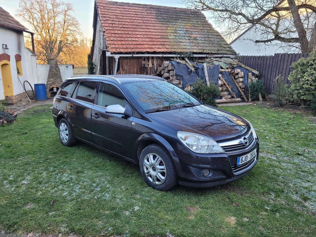Opel astra H kombi 1.4 lpg