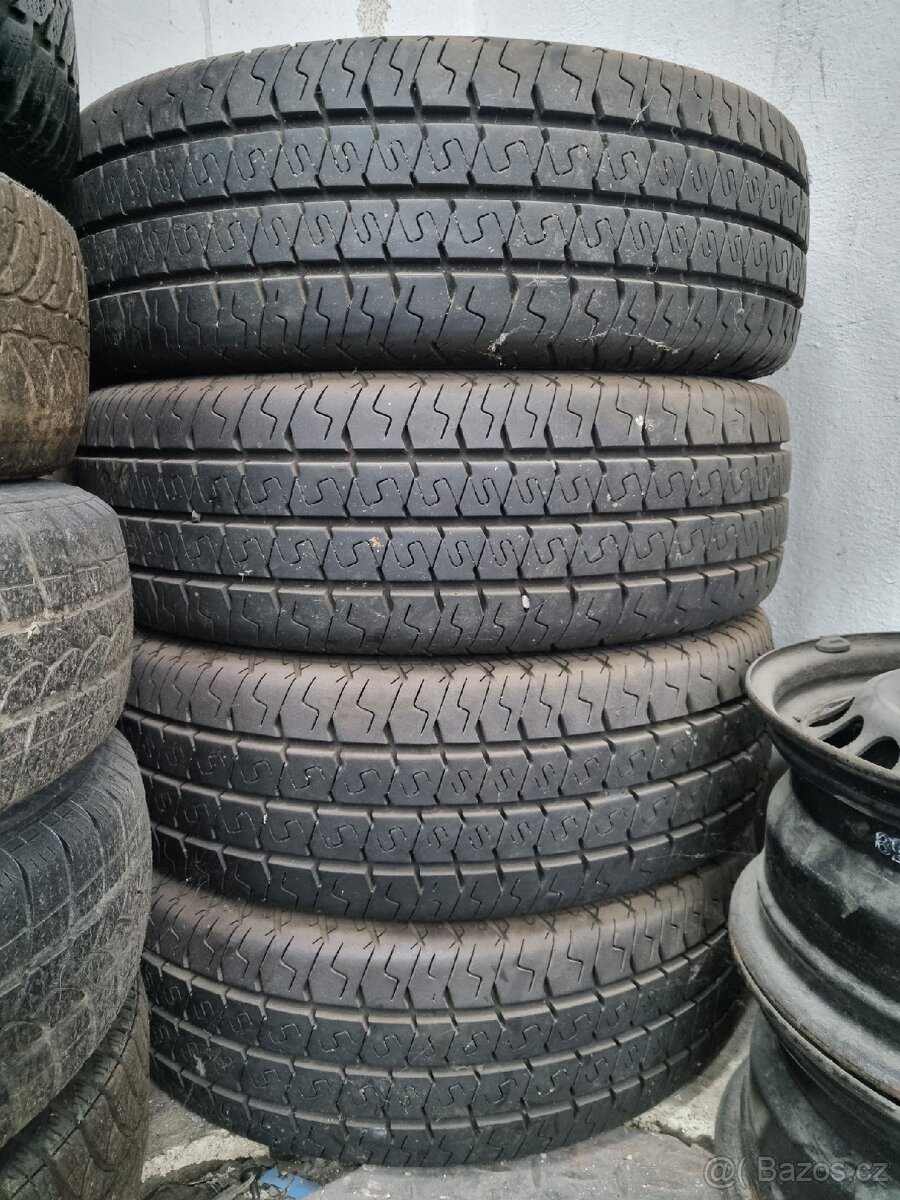 4x letní pneu Matador 215/70/15 C, DOT17, 8mm