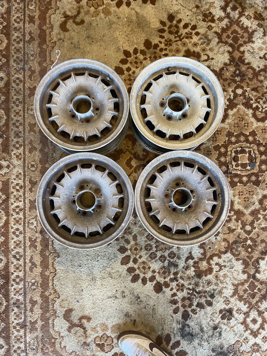 Alu kola Mercedes w123 Baroko R14